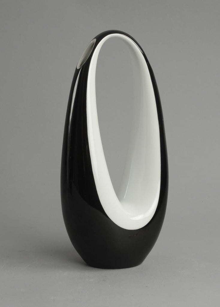 Porcelain sculptural vase with black and white glaze by Beate Kuhn B3699 - Freeforms