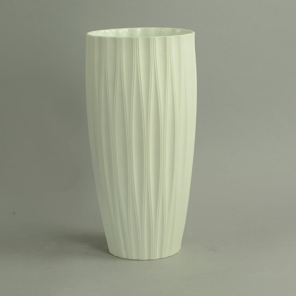 Porcelain vase by Lorenz Hutschenreuther C5091 - Freeforms