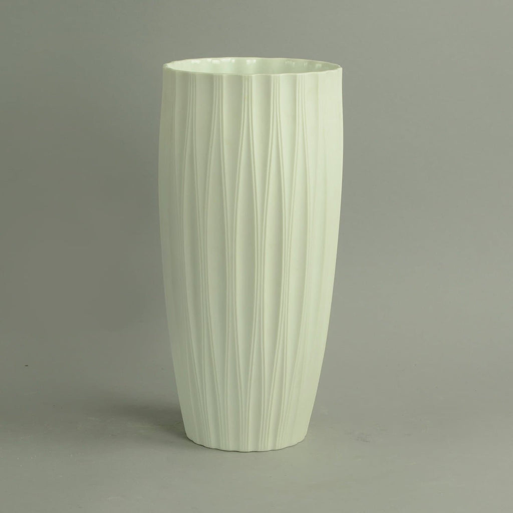 Porcelain vase by Lorenz Hutschenreuther C5091 - Freeforms