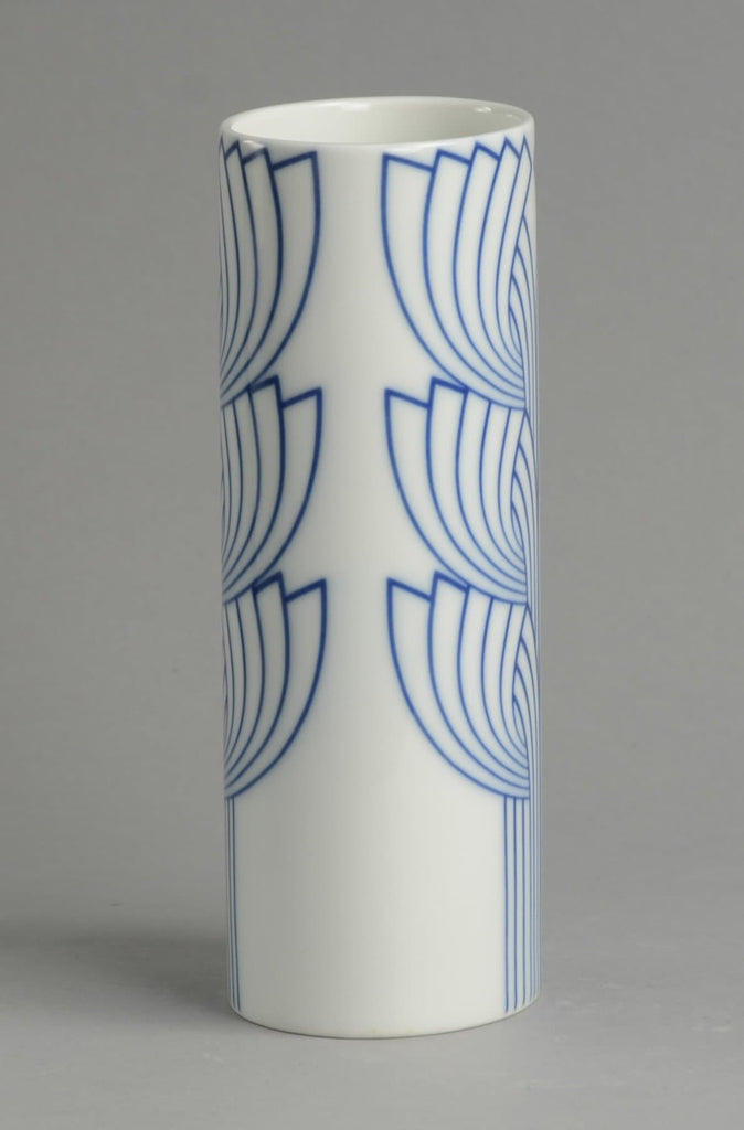 Porcelain vase with glossy white glaze with blue line decoration by Rosenthal B3668 - Freeforms