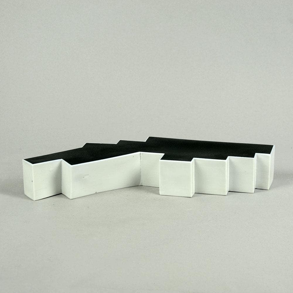 Sculptural porcelain form by Bodil Manz C5286 - Freeforms