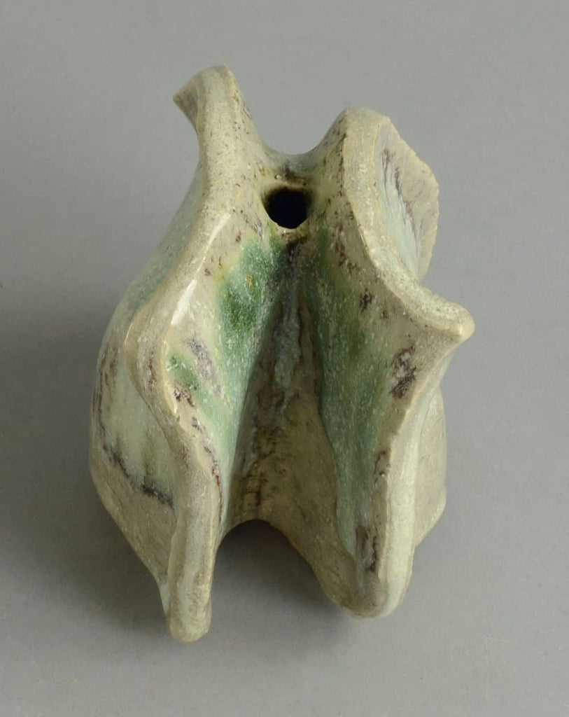 Sculptural stoneware form by Ingeborg Zenker N9614 - Freeforms
