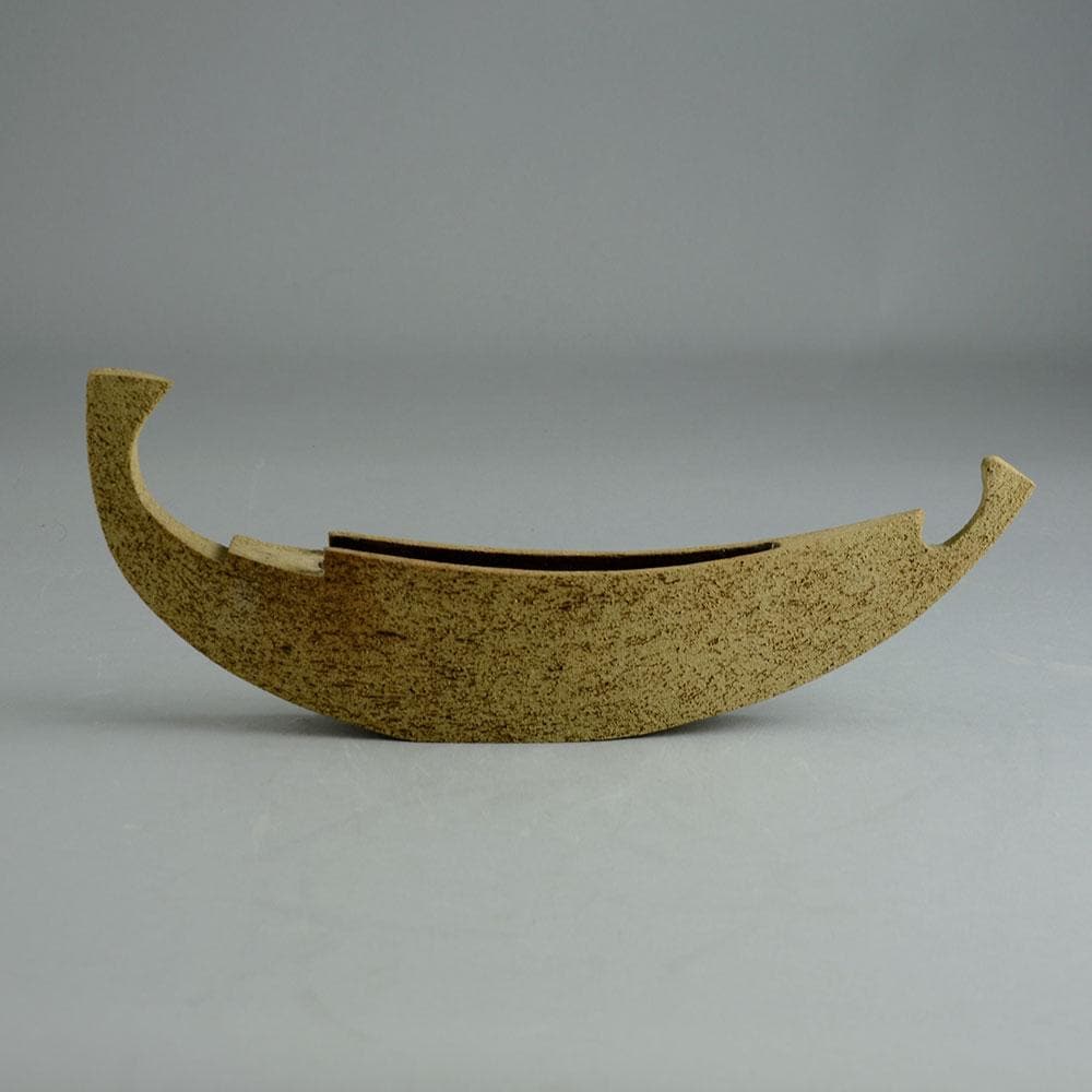 Sheila Fournier, UK, boat shaped vessel D6287 - Freeforms