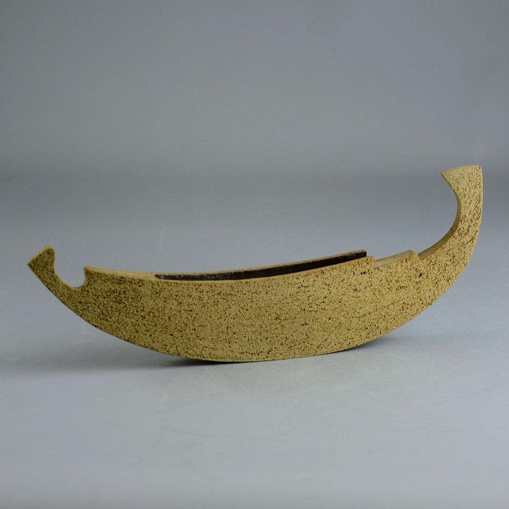 Sheila Fournier, UK, boat shaped vessel D6287 - Freeforms