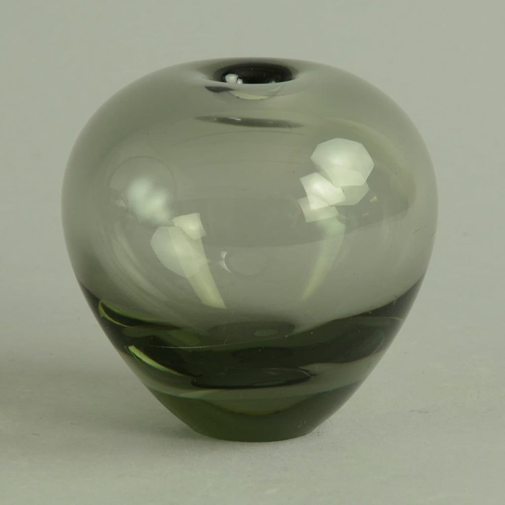 Small gray glass vase by Holmegaard N7891 - Freeforms