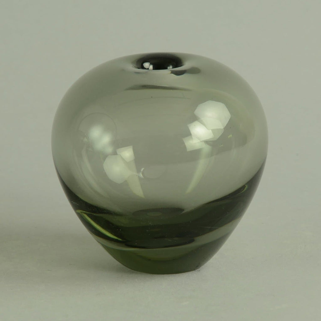 Small gray glass vase by Holmegaard N7891 - Freeforms