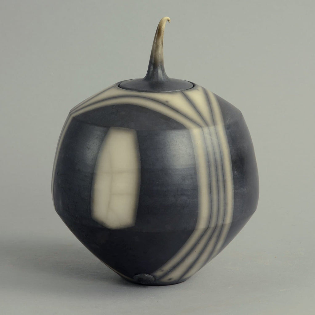 Smoke fired jar by Tim Andrews C5255 - Freeforms