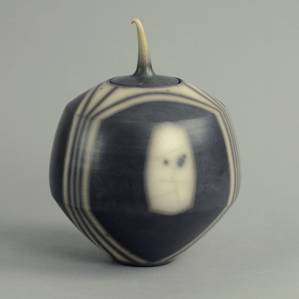 Smoke fired jar by Tim Andrews C5255 - Freeforms