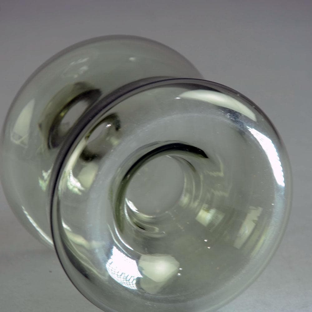 Stacking i-glass decanters in gray by Timo Sarpaneva for Iittala N8040 and N8039 - Freeforms