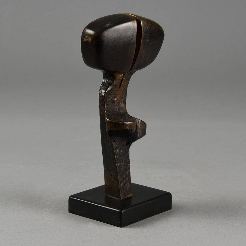 Steffen Lüttge, "Unity" bronze sculpture on black marble base F8080 - Freeforms