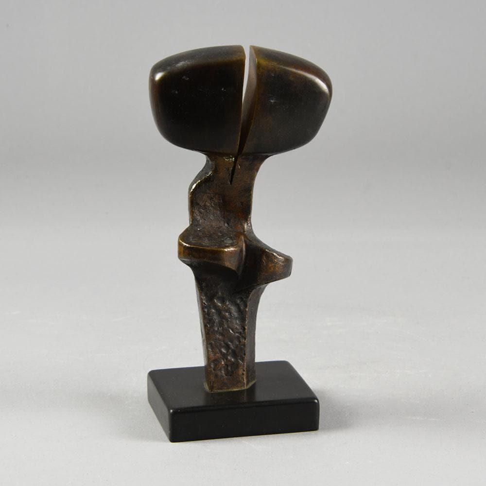 Steffen Lüttge, "Unity" bronze sculpture on black marble base F8080 - Freeforms
