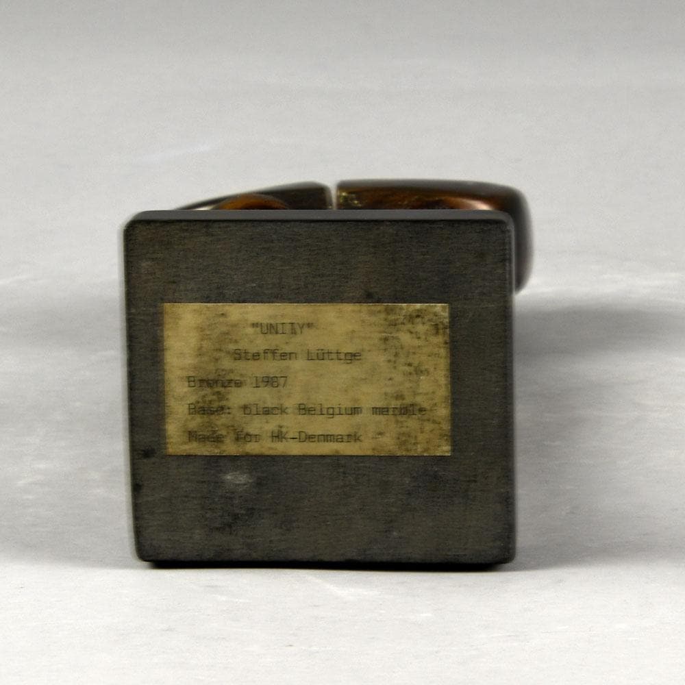 Steffen Lüttge, "Unity" bronze sculpture on black marble base F8080 - Freeforms