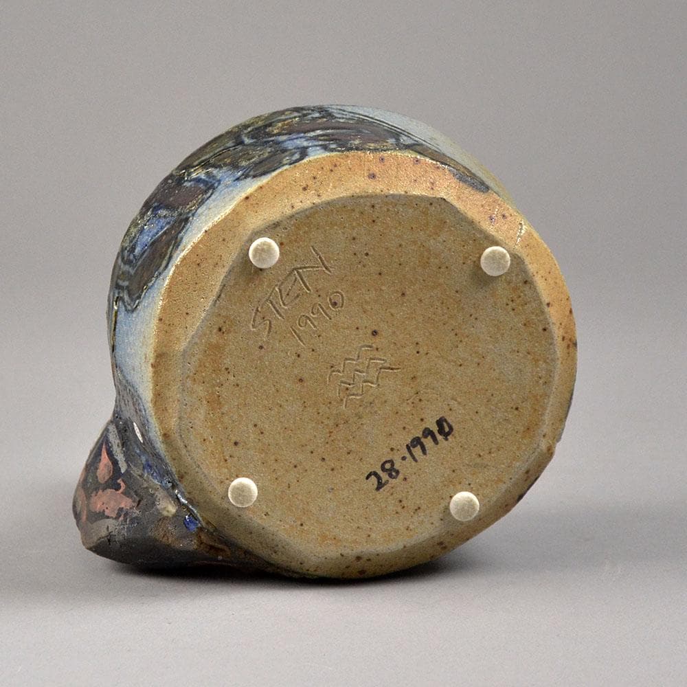 Sten Lykke Madsen for Royal Copenhagen, unique stoneware bowl with animal figure N7338 - Freeforms