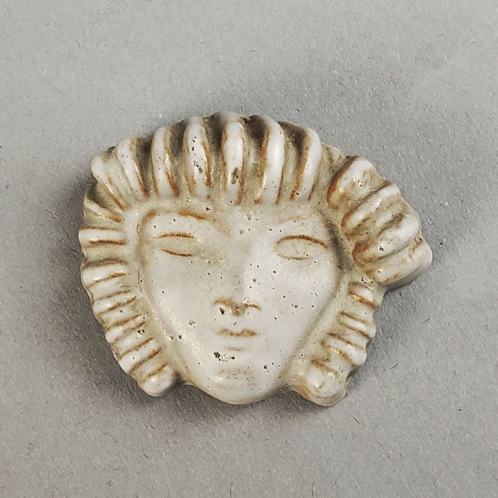 Stig Lindberg for Gustavsberg, stoneware button, woman's face with off white glaze G9014 - Freeforms