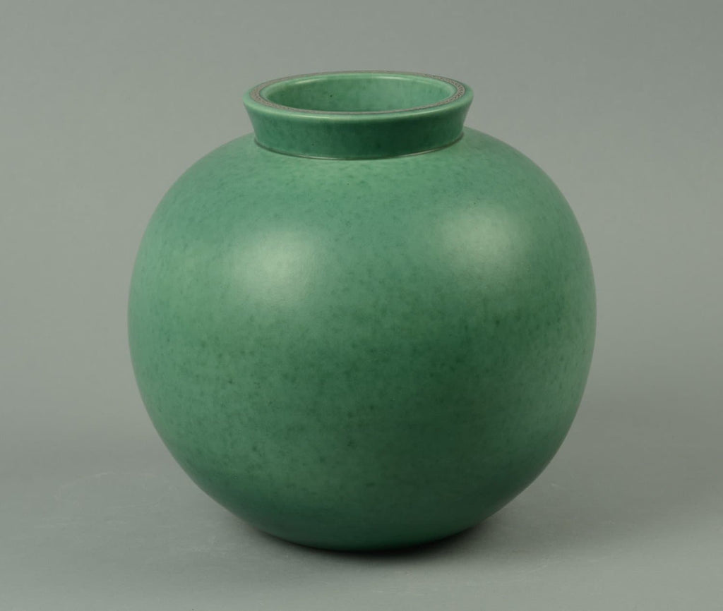 Stoneware "Argenta" vase with matte green glaze by Wilhelm Kage N9850 - Freeforms