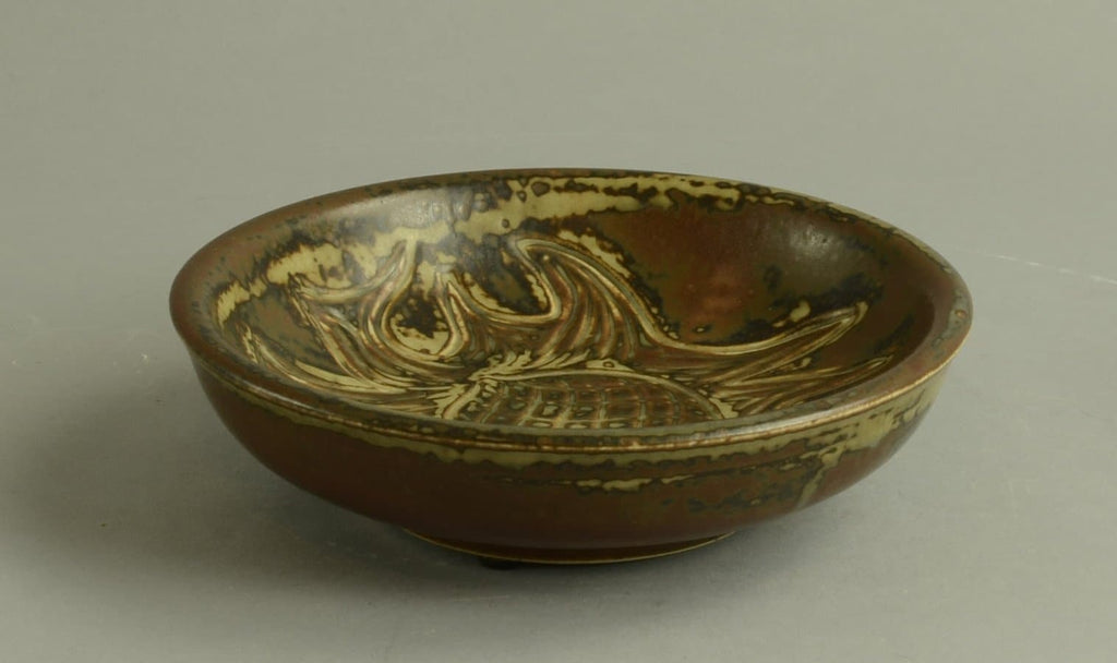 Stoneware bowl with pine cone illustration by Gerd Bogelund N6349 - Freeforms