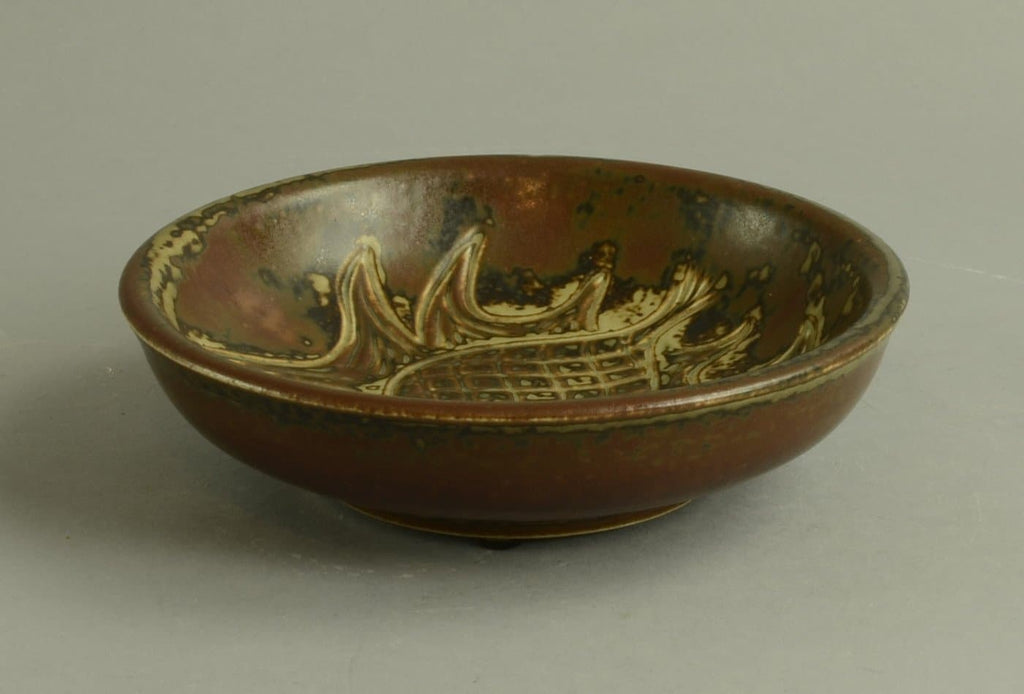 Stoneware bowl with pine cone illustration by Gerd Bogelund N6349 - Freeforms