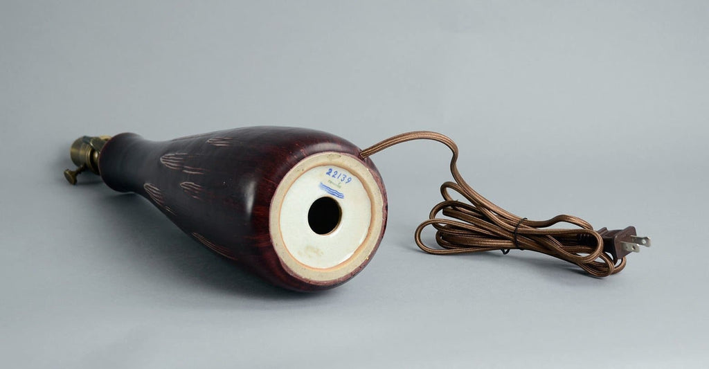 Stoneware lamp with oxblood glaze by Gerd Bogelund A1624 - Freeforms