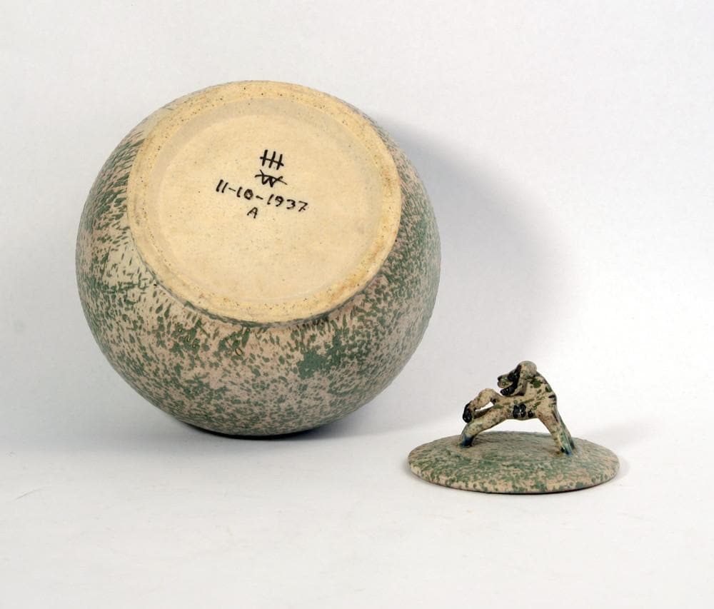 Stoneware lidded jar by Bode Willumsen N2786 - Freeforms