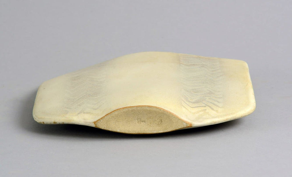 Stoneware sculptural vessel by Val Barry A1294 - Freeforms