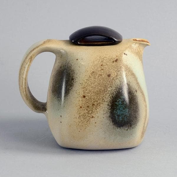 Stoneware teapot by Gottlind Weigel B3383 - Freeforms