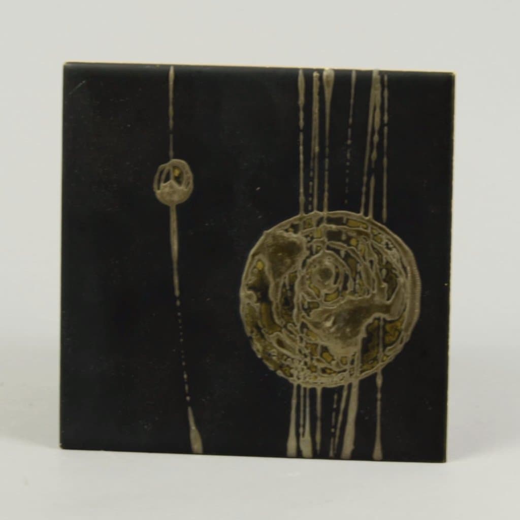 Stoneware tile by Borje Skohg N8967 - Freeforms