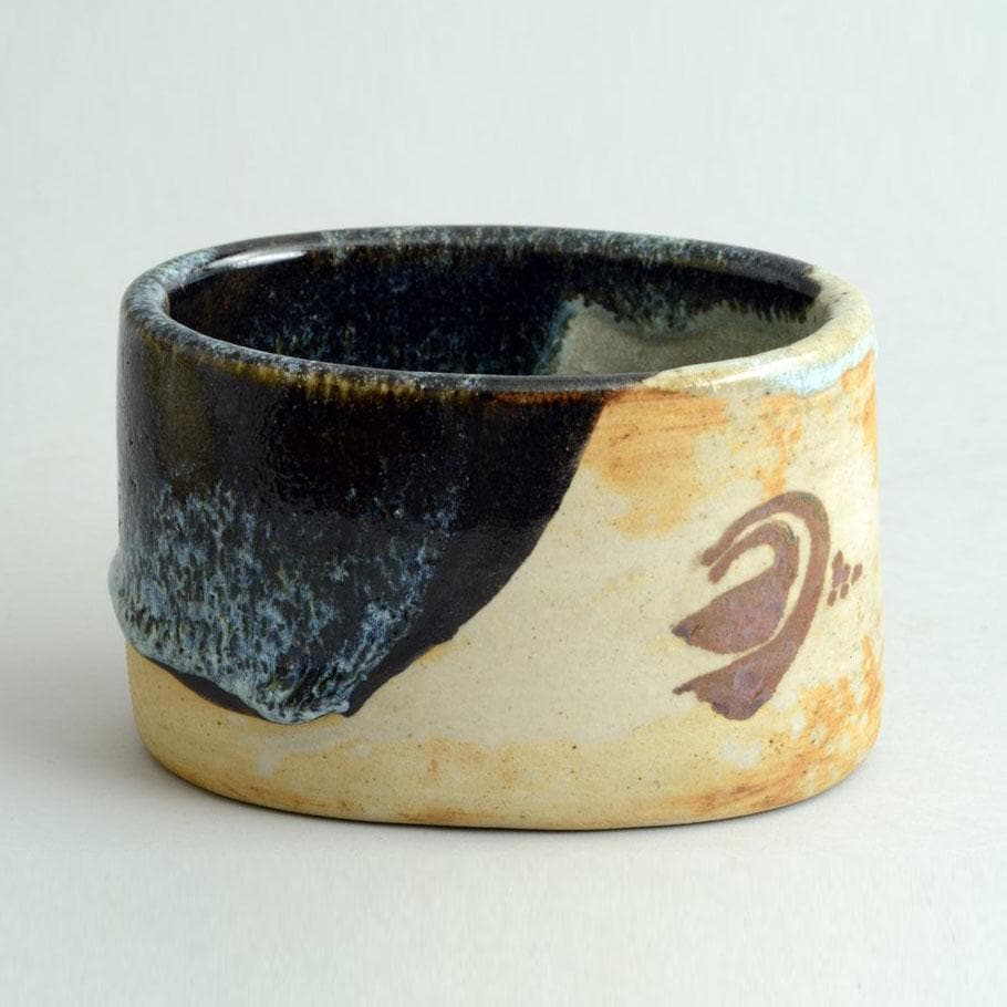 Stoneware vase by Conny Walther F2013 - Freeforms