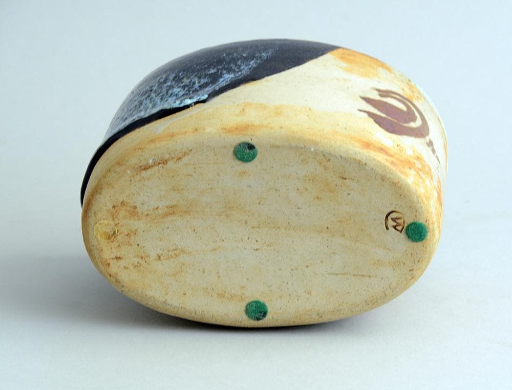 Stoneware vase by Conny Walther F2013 - Freeforms