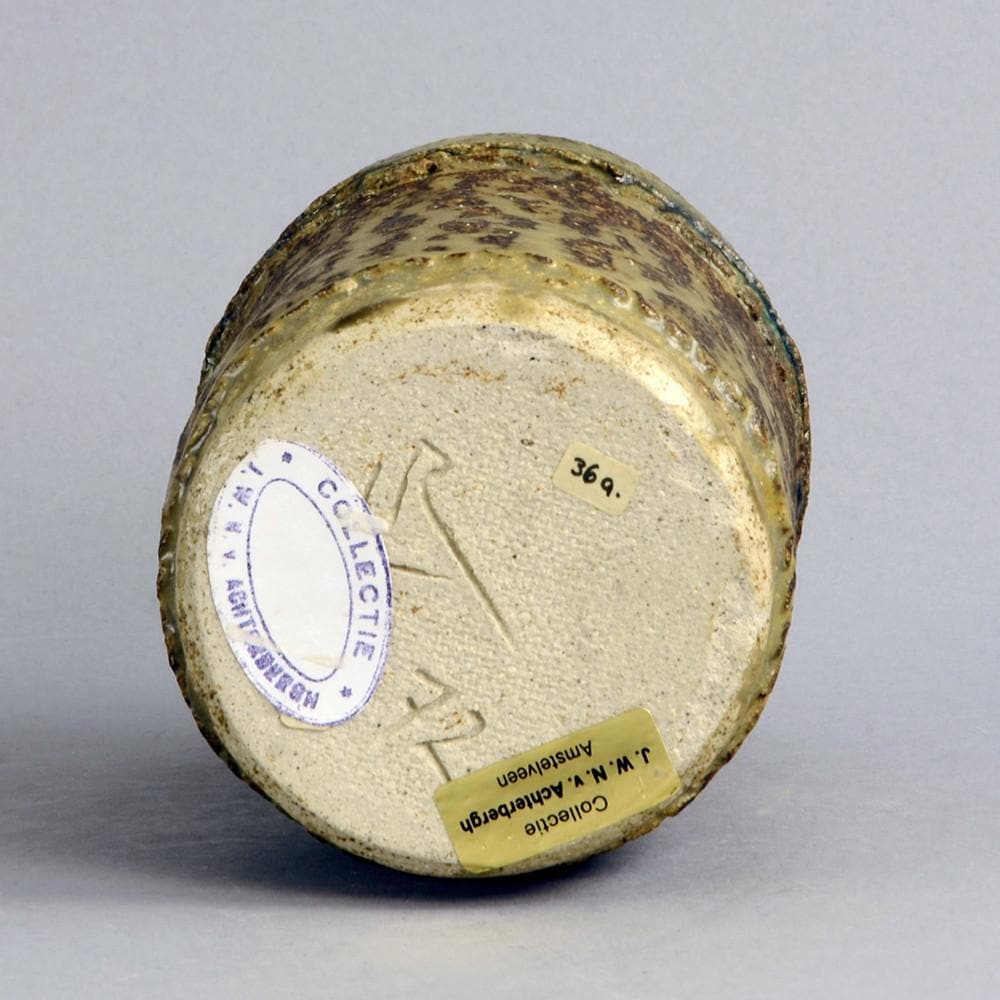 Stoneware vase by Lotte Reimers N6881 - Freeforms