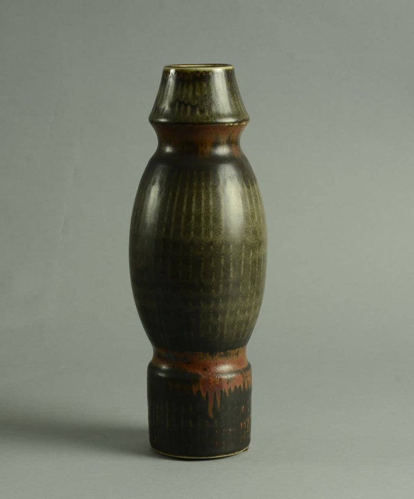 Stoneware vase with brown glaze by Carl Harry Stålhane N7144 - Freeforms