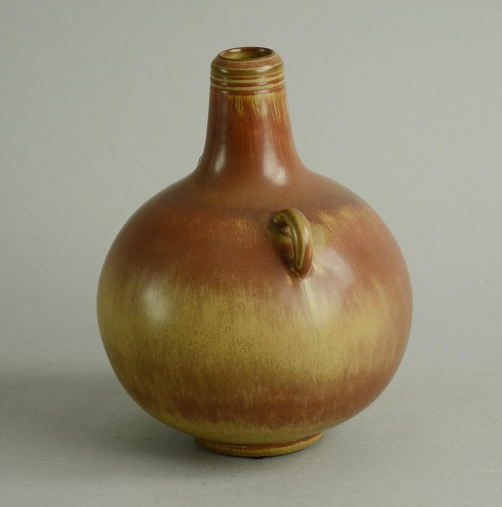 Stoneware vase with burnt orange haresfur glaze by Gunnar Nylund N7823 - Freeforms