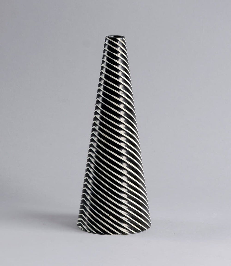 Stoneware vase with glossy black and white glaze by Stig Lindberg B3470 - Freeforms