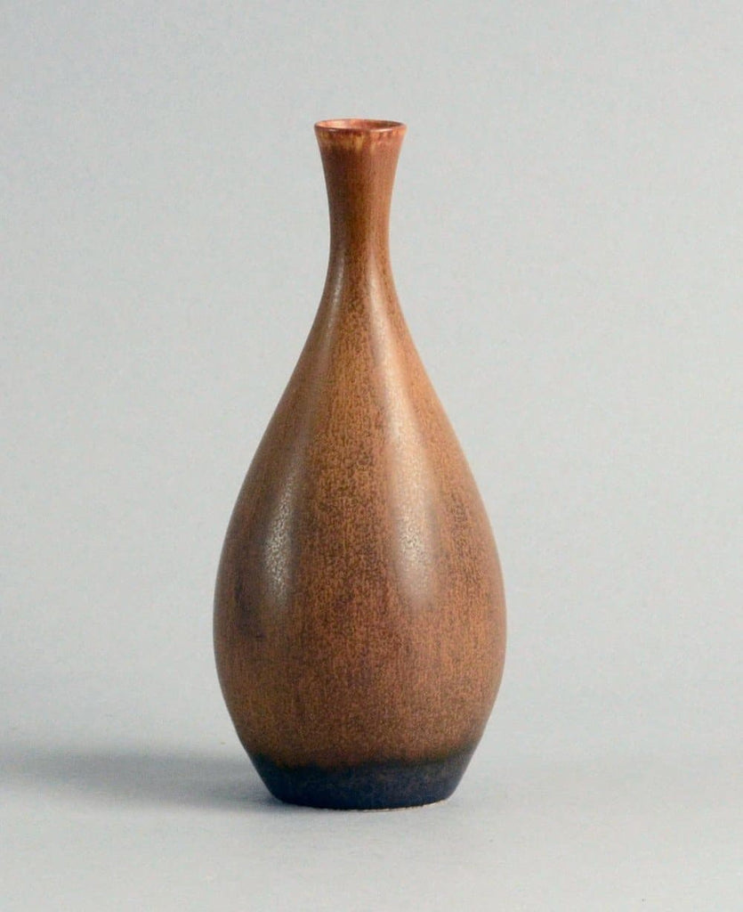 Stoneware vase with reddish brown glaze by Carl Harry Stålhane A1721 - Freeforms