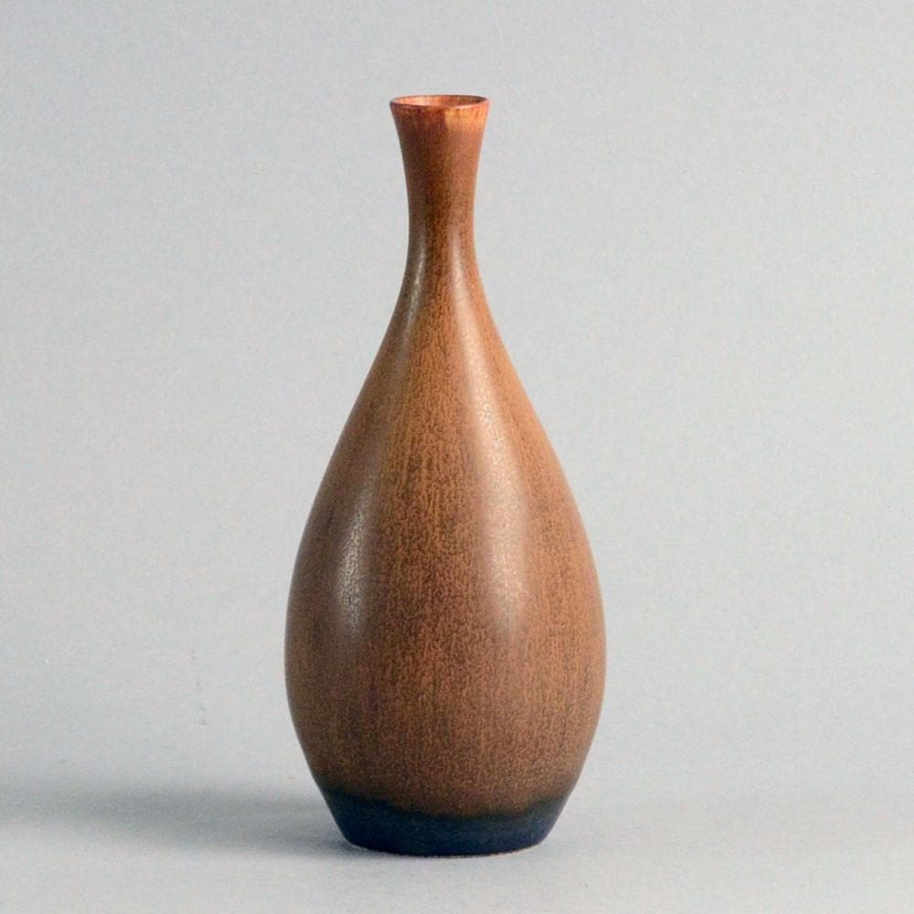 Stoneware vase with reddish brown glaze by Carl Harry Stålhane A1721 - Freeforms