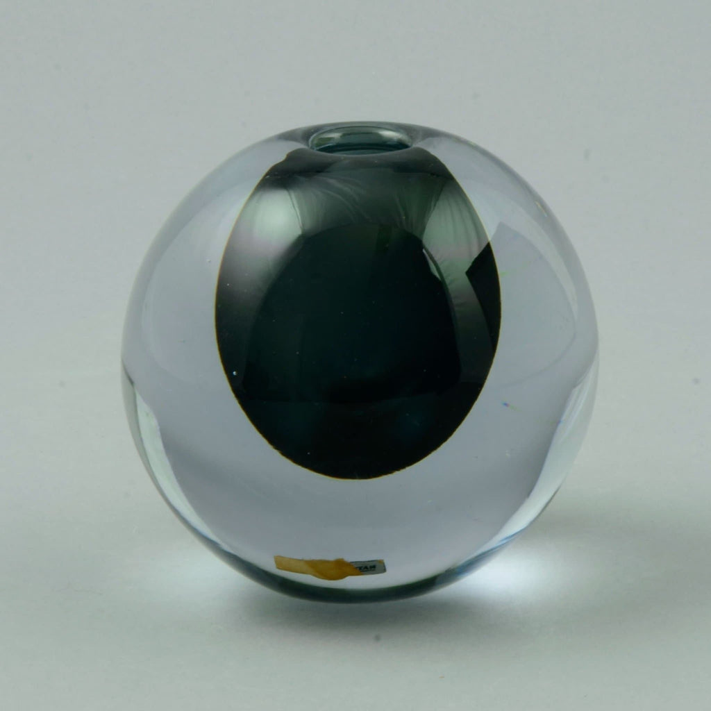 Strombergshyttan glass orb vase/paperweight A1535 - Freeforms