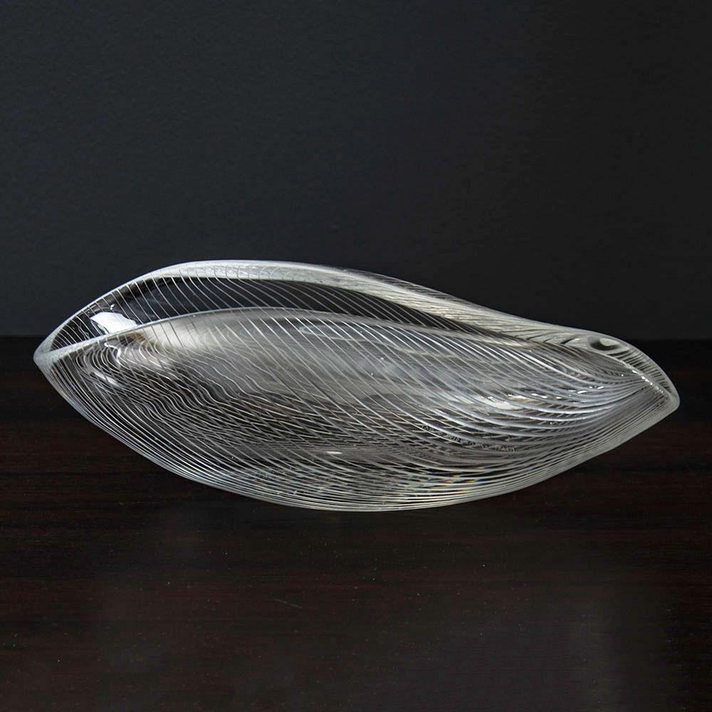 Tapio Wirkkala for Iittala, large engraved bowl in clear glass G9429 - Freeforms