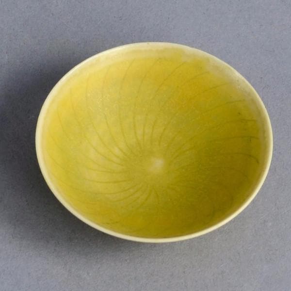 Unique miniature stoneware bowl by Stig Lindberg B3995 - Freeforms