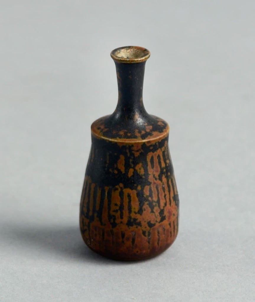 Unique miniature stoneware vase by Stig Lindberg B3516 - Freeforms