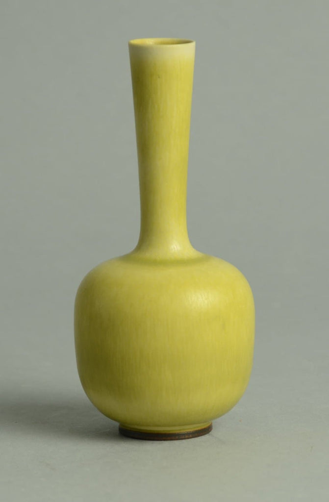 Unique stoneware cabinet vase by Berndt Friberg A1077 - Freeforms