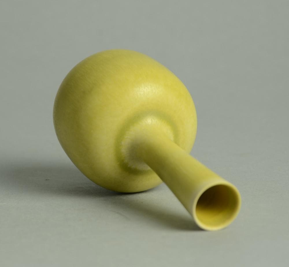 Unique stoneware cabinet vase by Berndt Friberg A1077 - Freeforms