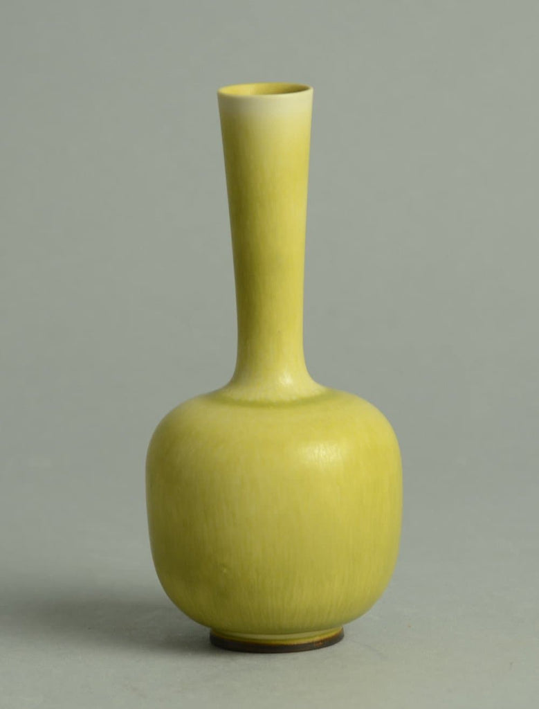 Unique stoneware cabinet vase by Berndt Friberg A1077 - Freeforms