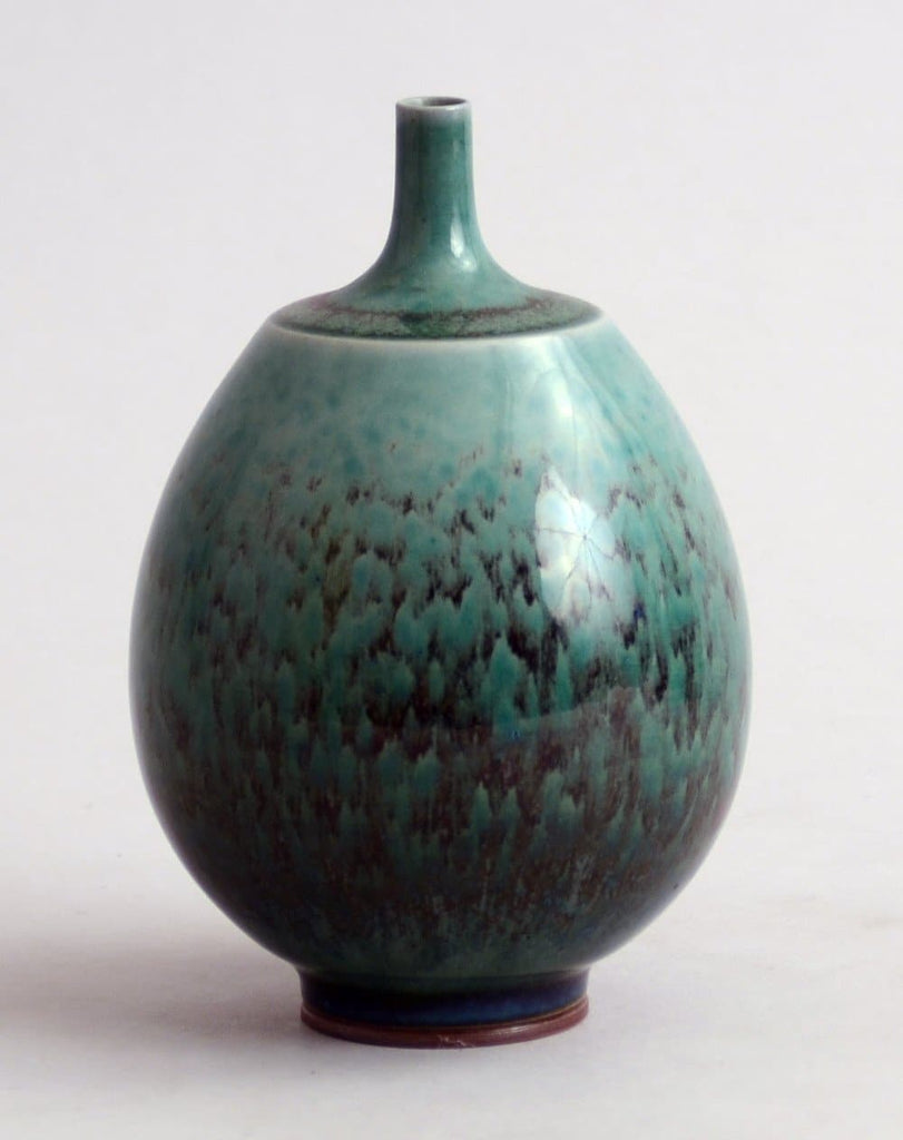 Unique stoneware cabinet vase by Berndt Friberg N8213 - Freeforms
