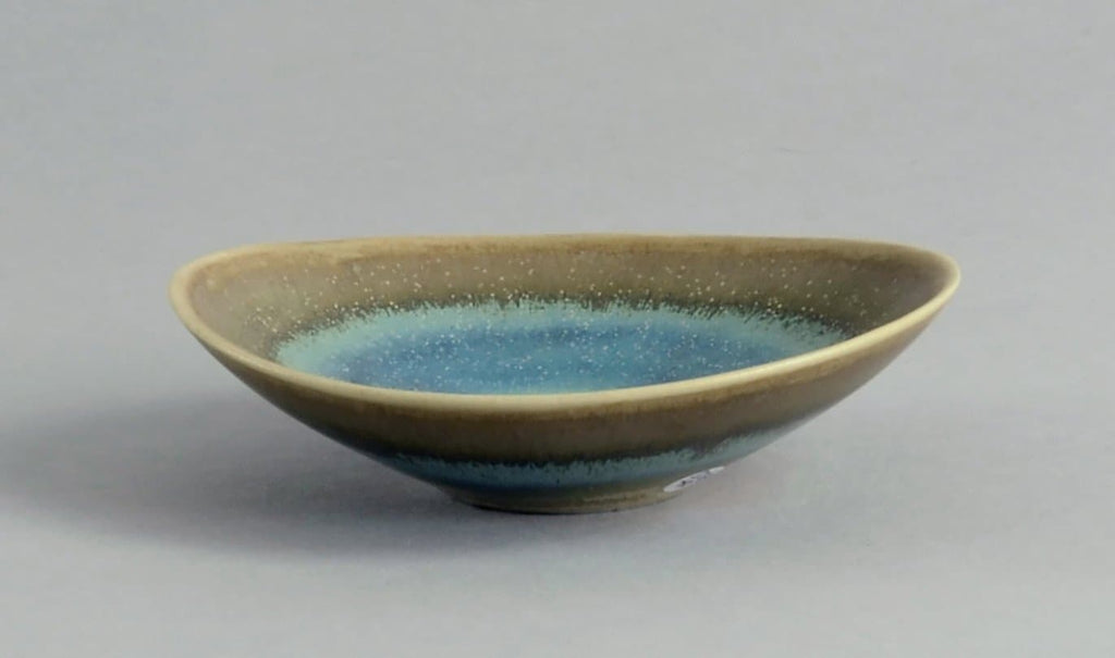 Unique stoneware dish by Stig Lindberg B3288 - Freeforms