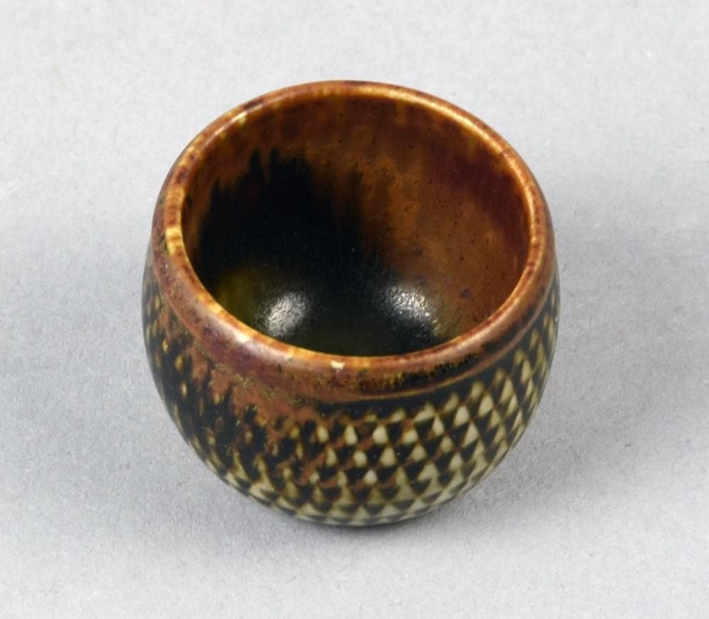 Unique stoneware miniature bowl by Stig Lindberg N7356 - Freeforms