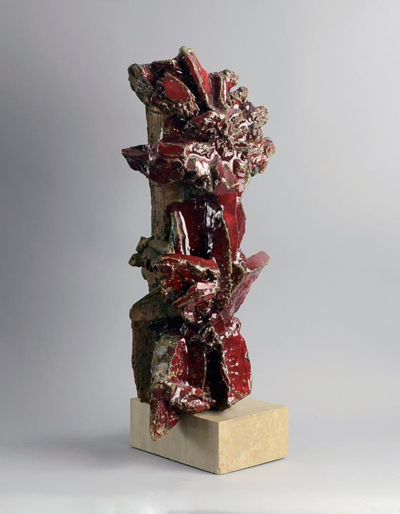 Unique stoneware sculpture with glossy red glaze by Hertha Hillfon B3424 - Freeforms
