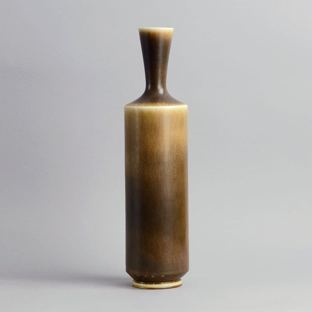 Unique stoneware vase ﻿by Berndt Friberg B3589 - Freeforms