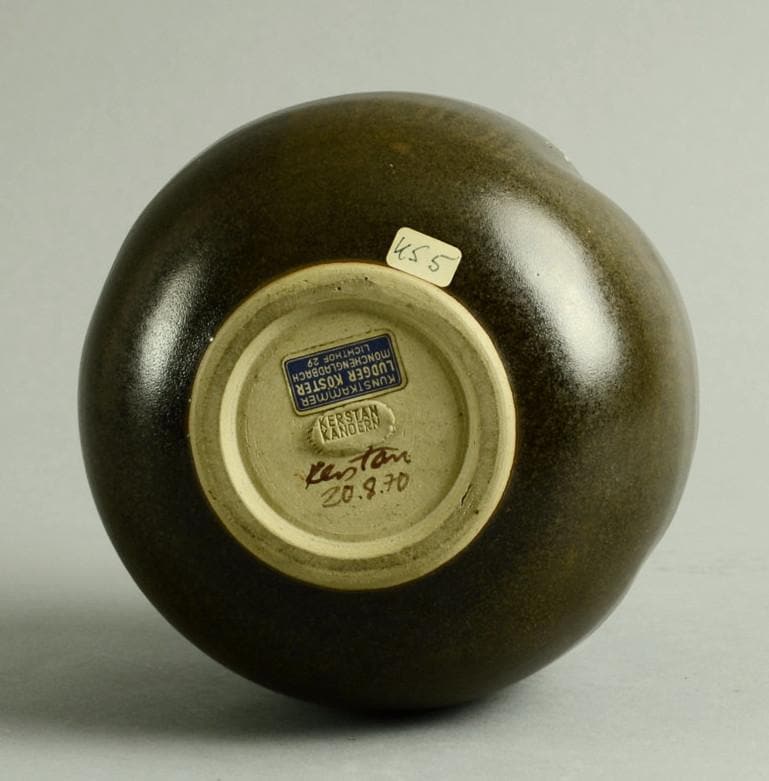 Unique stoneware vase by Horst Kerstan A1348 - Freeforms