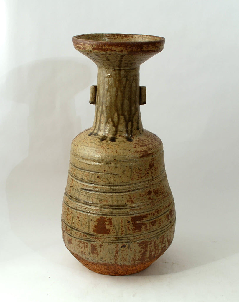 Unique stoneware vase by Janet Leach N6860 - Freeforms