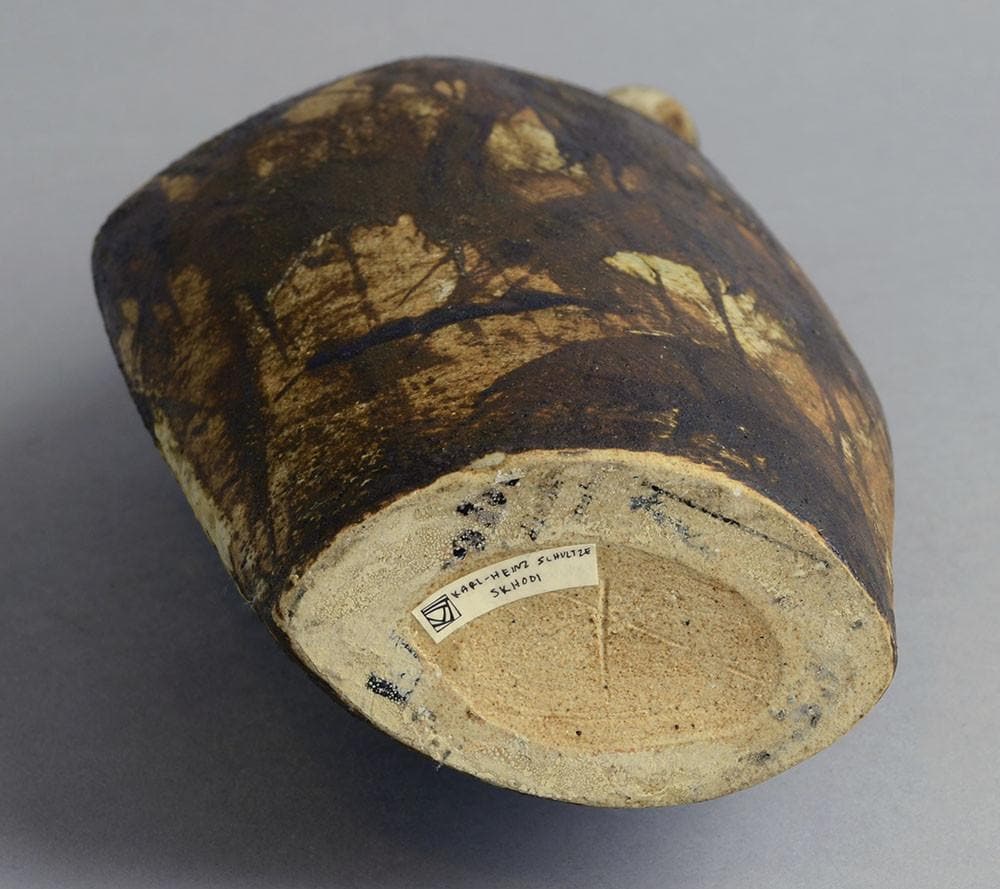 Unique stoneware vase by Karl-Heinz SchultzeN8004 - Freeforms