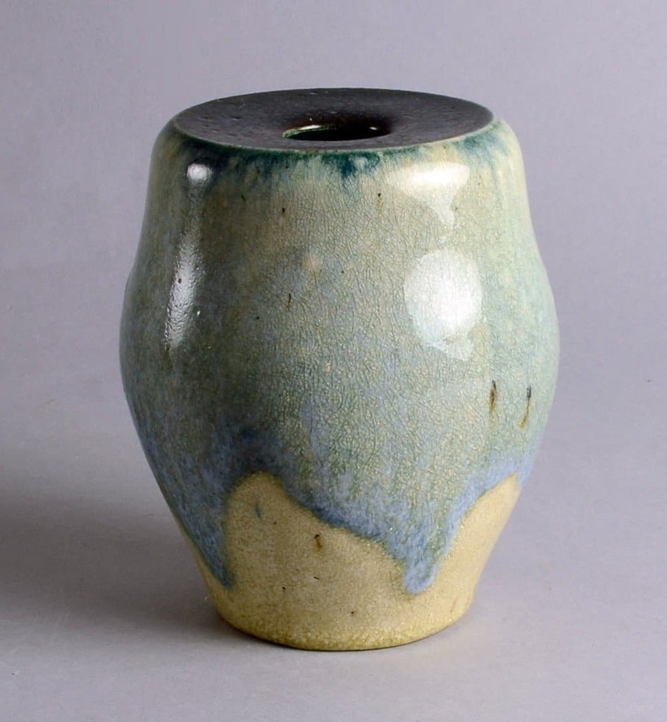 Unique stoneware vase by Konrad Quillman N9738 - Freeforms